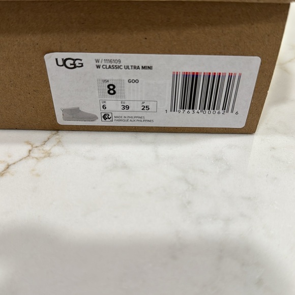 🍀UGG Classic Ultra Mini - Picture 3 of 5